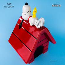 Lade das Bild in den Galerie-Viewer, Statuina di Snoopy e Woodstock sulla cuccia
